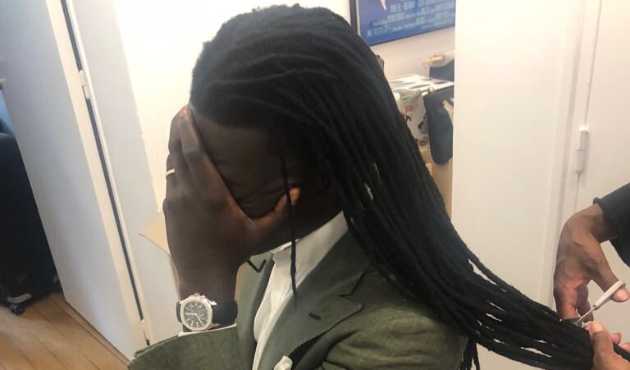 Bafetimbi Gomis sözünde durdu, saçlarını kestirdi!
