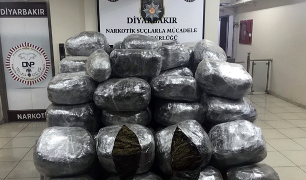 866 kilogram esrar ele geçirildi...