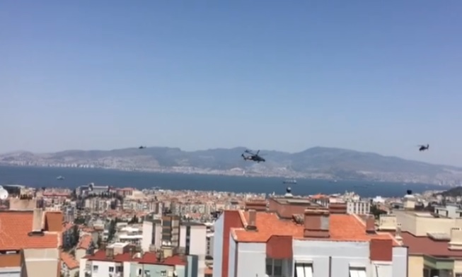 Silah arkadaşlarından şehidin ailesine duygulandıran jest: Pencerinin önünde helikopterler! (VİDEO)