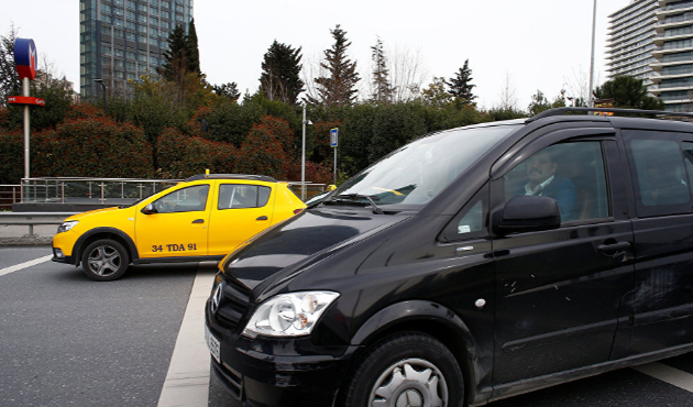 Efendi taksicilik gelmezse UBER gider, ZUBER gelir!