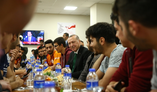 Erdoğan Twitter'dan gelen davete yanıt verdi...
