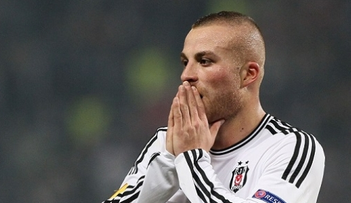 Gökhan Töre transferinde pürüz... Sözleşmeye imza atmadı!