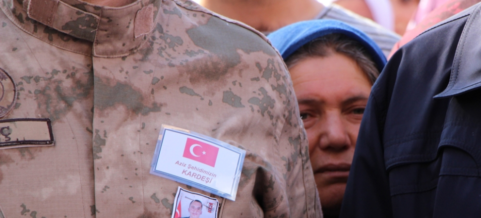 Şehit anasından evladına son bakış...