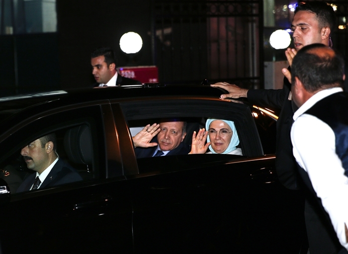 Kardeşi kalp spazmı geçirdi, Cumhurbaşkanı zirve dönüşü soluğu hastanede aldı