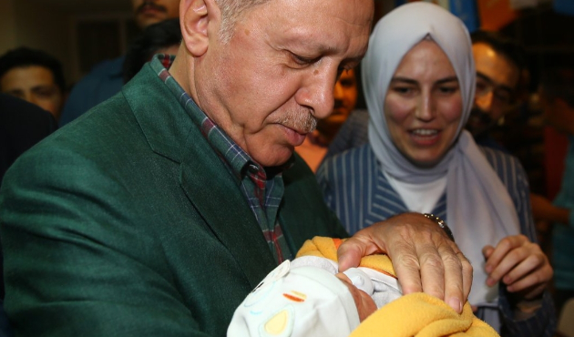 Cumhurbaşkanı Erdoğan'dan gece yarısı sürprizi...