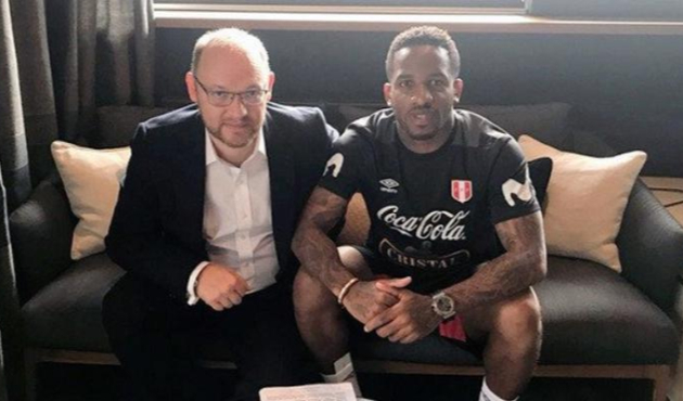 Jefferson Farfan'dan 2 yıllık imza