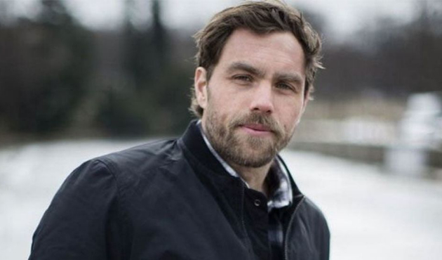 Elmander iki futbolcuyu izledi!
