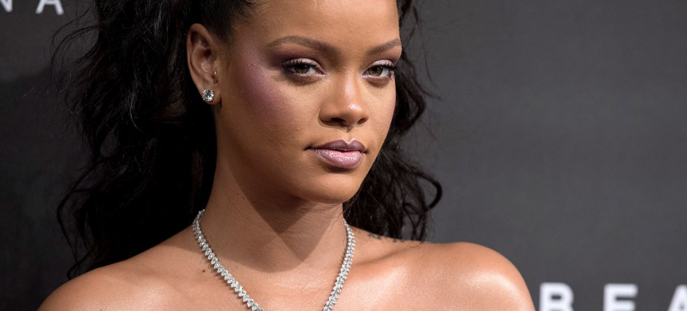 RTÜK'ten Rihanna'ya kötü haber!