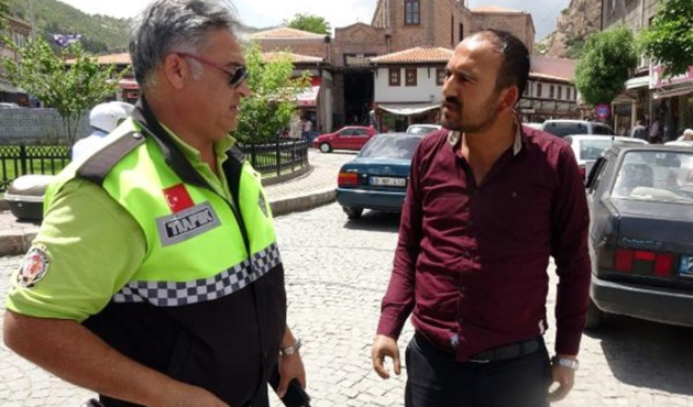 Aracını 11 yıldır protez ellerle kullanıyordu!