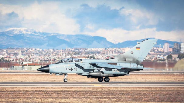 Alman vekillerden Türkiye'ye küstah tehdit