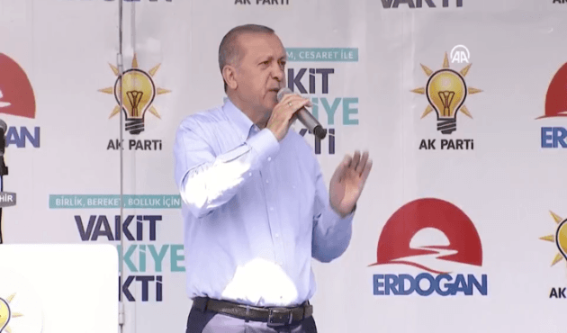 Erdoğan: Şarlatan ne diyorsa aynısını söylüyorlar