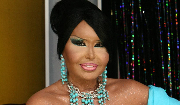 Diva'yı mücevhere boğdular!
