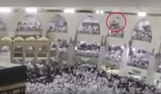 Kabe'de intihar kameralara böyle takıldı!
