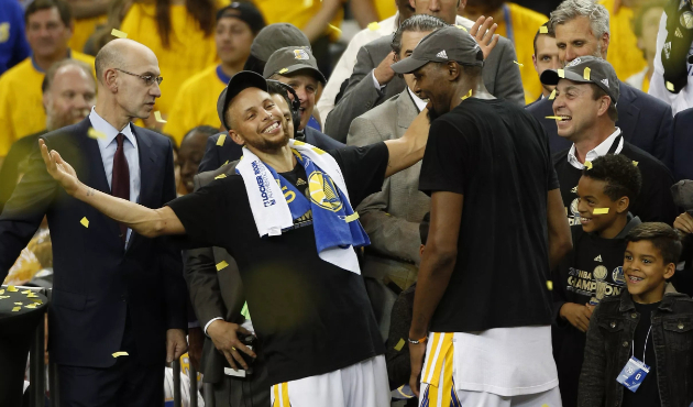 NBA şampiyonu Golden State Warriors!