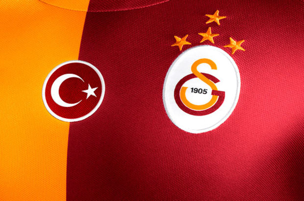 Galatasaray'ın anlaştığı yıldızdan kötü haber
