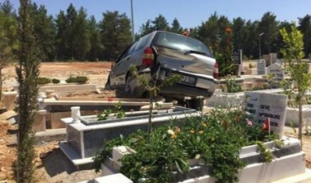 Mezarlıkta şaşırtan olay!