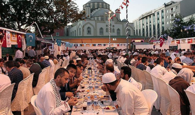 Kadir Gecesi'nde 100 bin kişi Esenler'de buluşuyor