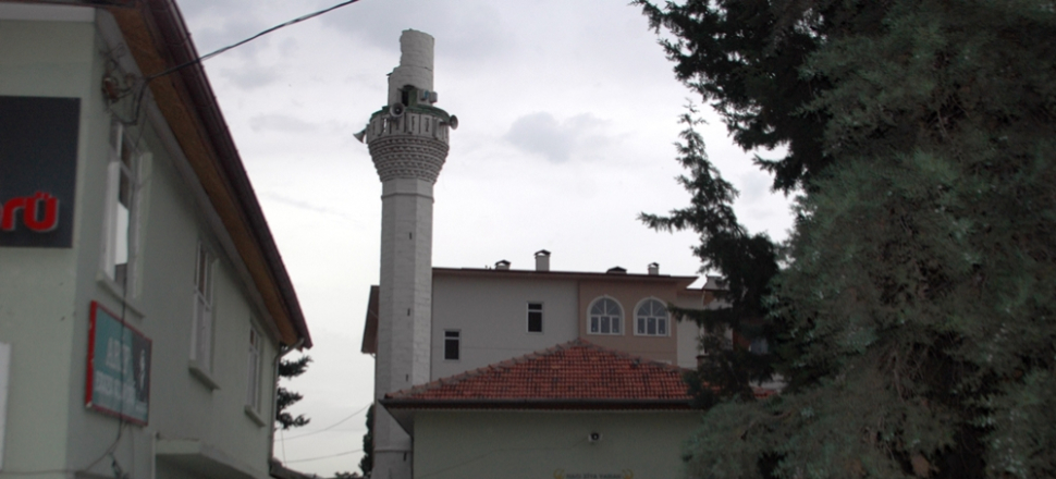 Ankara'da yıldırım düşen caminin minaresi yıkıldı!