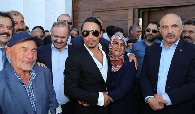 Nusret'in memleketine yaptırdığı külliyesi açıldı