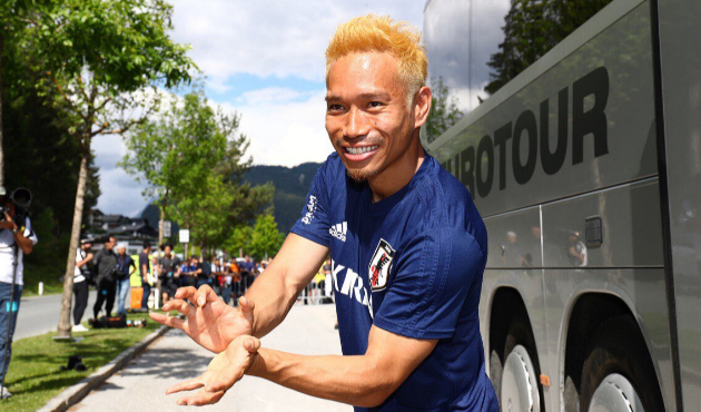 Nagatomo'nun yeni saç stili şaşırttı!