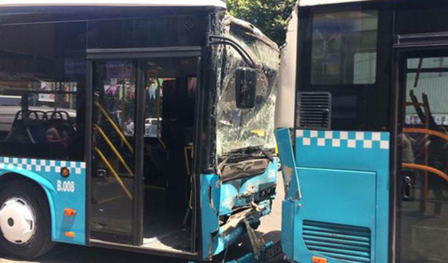 Şişli'de 3 halk otobüsü çarpıştı!