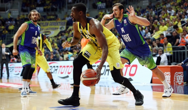 Fenerbahçe Doğuş üst üste 3. kez şampiyon!
