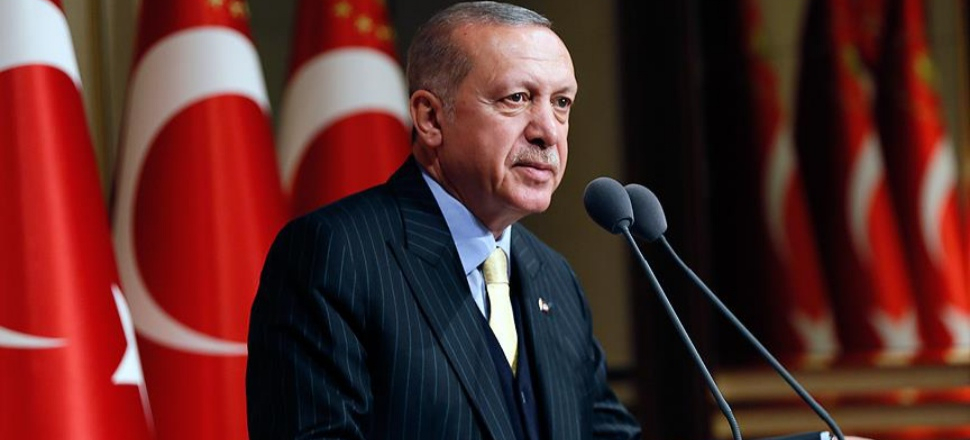 "Başlarını inlerinde eziyoruz" dedi isim isim saydı!