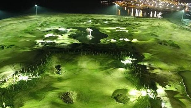 Dünyada bir ilk! Deniz dolgusuna yapılan golf sahası bitmek üzere...