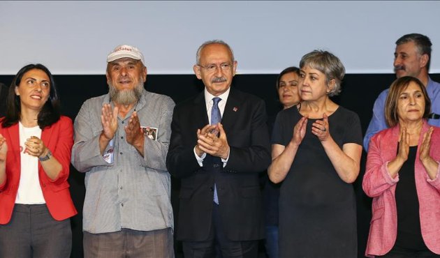 Hak-Hukuk-Adalet belgeseli gala gösterimi yapıldı