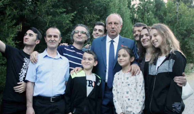 Muharrem İnce bayram namazını köyünde kıldı