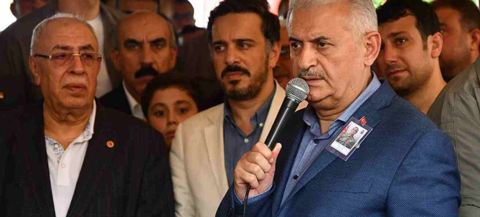 Başbakan Yıldırım Suruç'ta konuştu: Bu tesadüfen gelişen bir olay izlenimini vermiyor