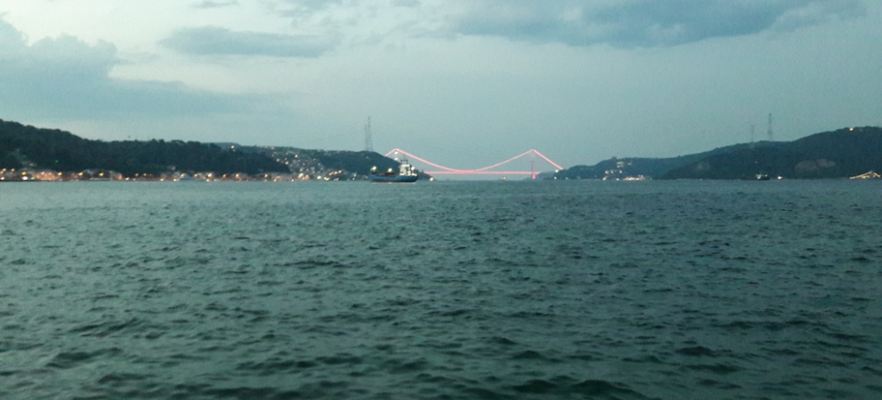 İstanbul Boğazı'nda arızalanan gemi alarmı!