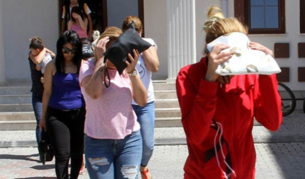 "Eniştem, ablama zorla fuhuş yaptırıyor!"