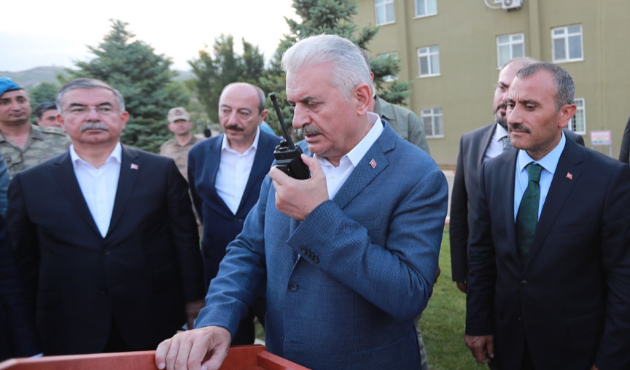 Yıldırım güvenlik güçleriyle bayramlaştı...