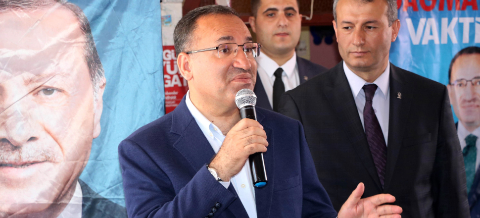 Hayvanlara eziyet edenlere hapis cezası geliyor!