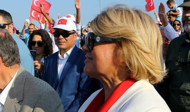 Yenikapı'ya geldi, "Milli şuurla buradayım" dedi