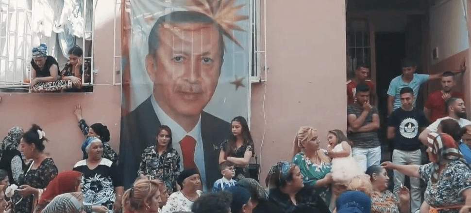 Selamsız Romanlarından Erdoğan'a sürpriz!