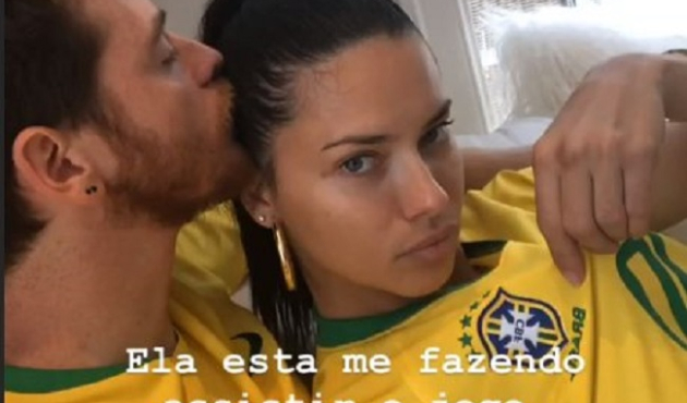 Adriana Lima-Metin Hara çiftinin maç keyfi!