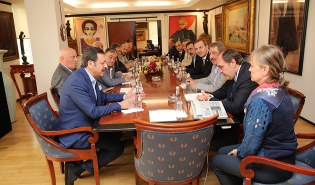 TOBB’dan Demirören Ailesi’ne taziye ziyareti...