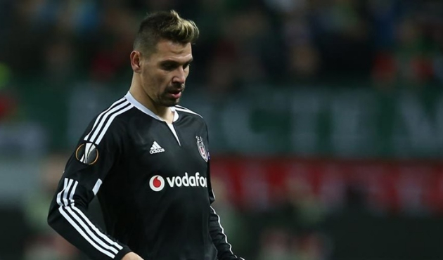 Ersan Gülüm, transferini sosyal medyadan açıkladı!