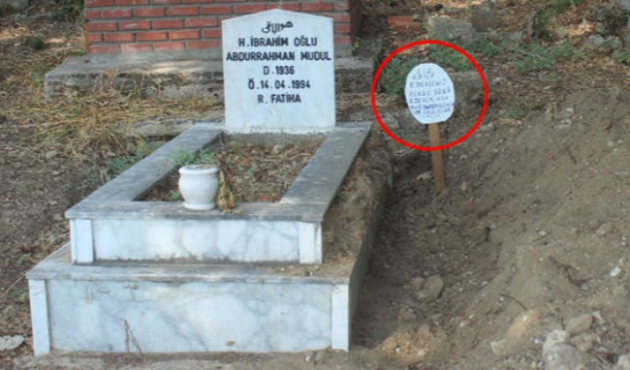 Mezarlıkta kan donduran yazı!