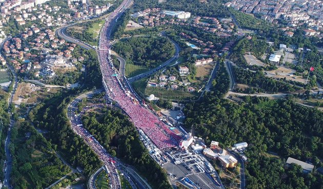 Akınlarda çocuklar gibi şendik, o gün hainlerin ordusunu yendik!