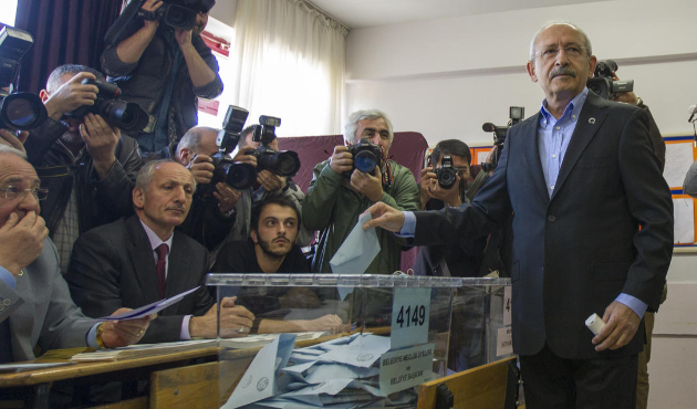 Kılıçdaroğlu Ankara'da oy verdi!