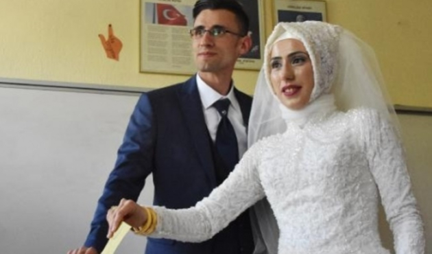 Akşam düğünü var, sabahına oy kullanmaya geldi!