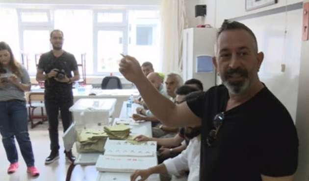 Cem Yılmaz'dan muhabire cevap!