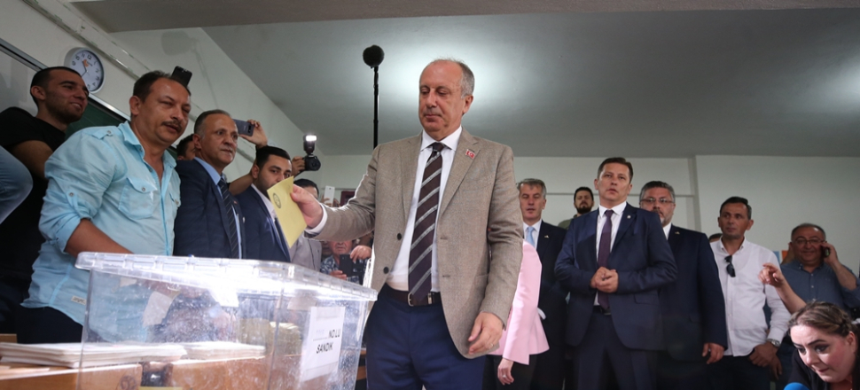 Oy kullandığı sandıktan Erdoğan birinci çıktı...