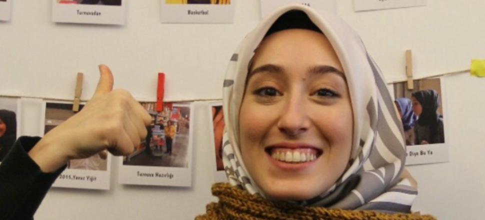 AK Parti'li Rümeysa Kadak meclise girdi...