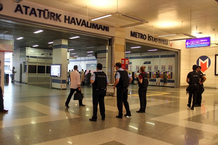 Fransa'da oldu, Türkiye'yi vurdu! Nice saldırısı sonrası adım başı arama...