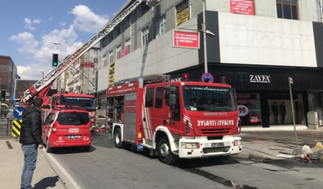 Mimar Sinan Üniversitesi'nin çatısında yangın!