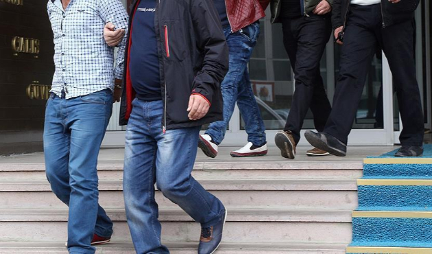 FETÖ'nün asker imamları ile öğretmenlere operasyon